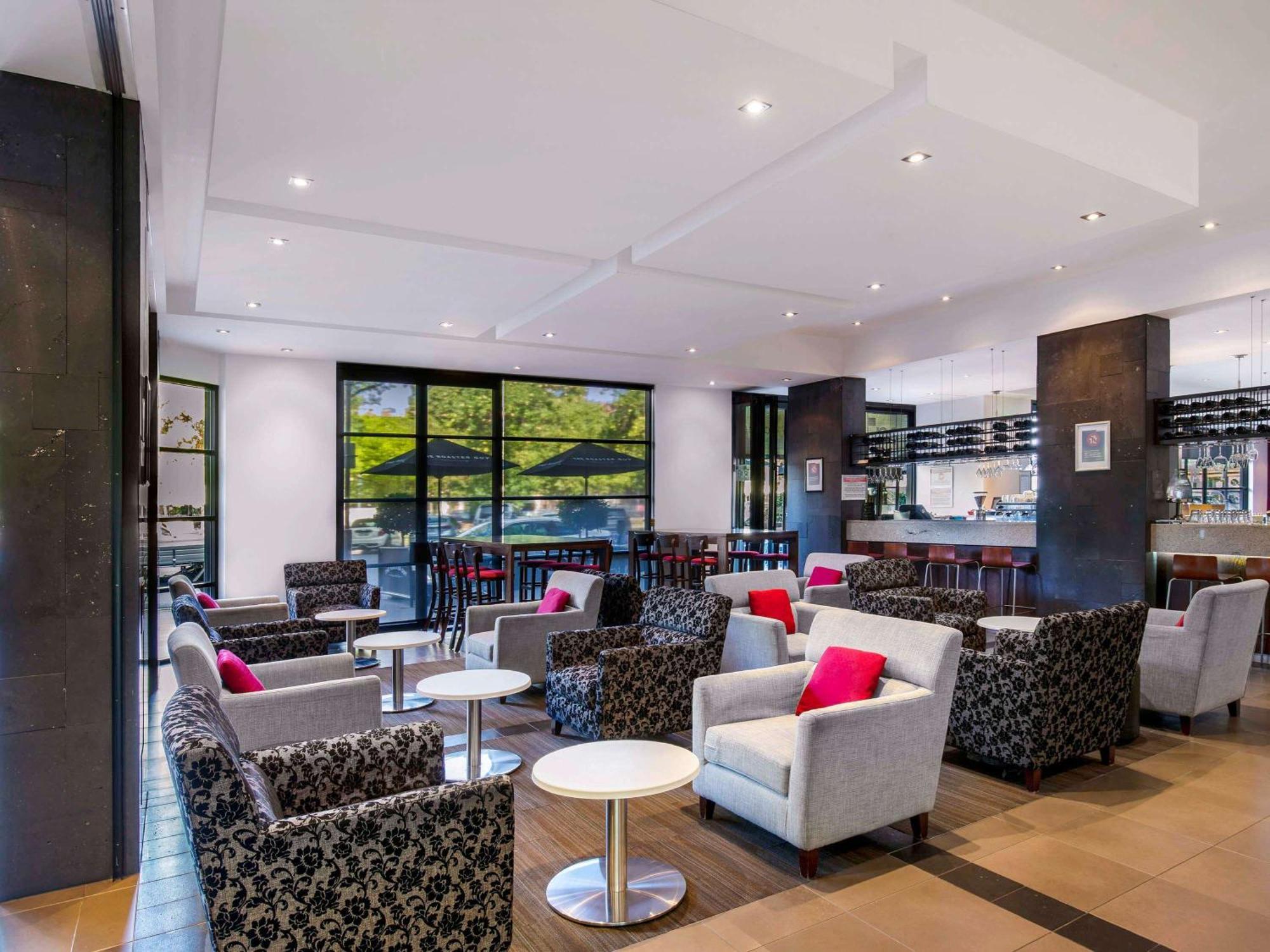 Mantra Hindmarsh Square Hotel Adelaide Eksteriør billede